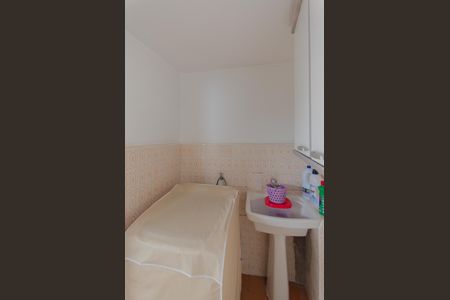 Casa à venda com 528m², 2 quartos e 3 vagas Casa à venda com 528m², 2 quartos e 3 vagasÁrea de Serviço