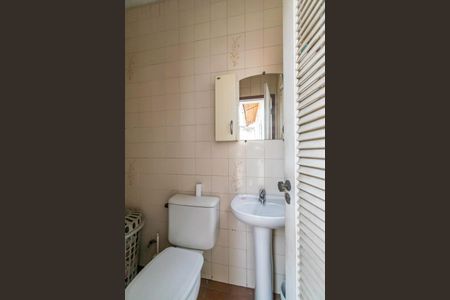 Casa à venda com 360m², 7 quartos e 2 vagas2º andar - Banheiro de serviço