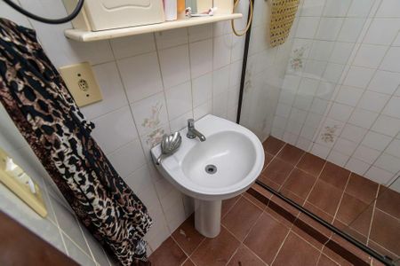 Casa à venda com 360m², 7 quartos e 2 vagas1º andar - Banheiro da Suíte 2