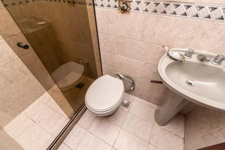 Casa à venda com 360m², 7 quartos e 2 vagas1º andar - Banheiro da Suíte 1