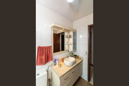 Casa à venda com 360m², 7 quartos e 2 vagas2º andar - Banheiro Social