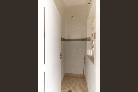 Apartamento para alugar com 100m², 2 quartos e 1 vaga Apartamento para alugar com 100m², 2 quartos e 1 vagaBanheiro de Serviço