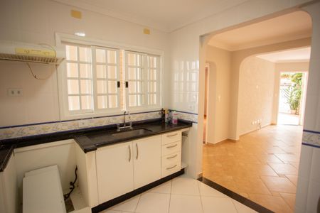 Casa à venda com 200m², 3 quartos e 3 vagasCOZINHA