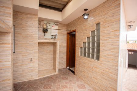 Casa à venda com 200m², 3 quartos e 3 vagasQUINTAL E ÁREA DE SERVIÇO