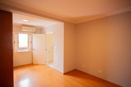 Casa à venda com 200m², 3 quartos e 3 vagasSUÍTE 2