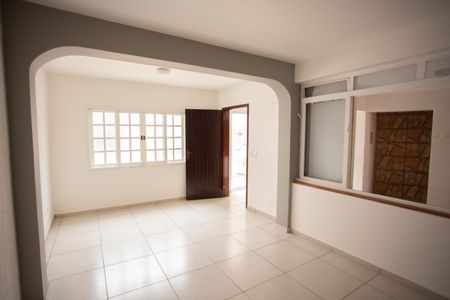 Casa à venda com 200m², 3 quartos e 3 vagasEDÍCULA