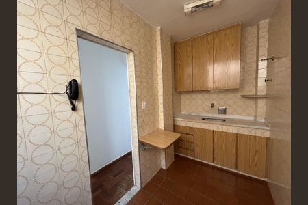 Apartamento para alugar com 45m², 2 quartos e sem vagaBanheiro