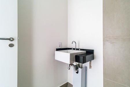 Banheiro de apartamento para alugar com 1 quarto, 29m² em Jardim das Acacias, São Paulo