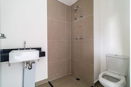 Banheiro de apartamento para alugar com 1 quarto, 29m² em Jardim das Acacias, São Paulo