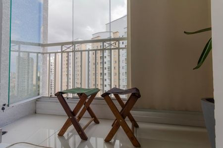 Apartamento para alugar com 47m², 2 quartos e 1 vaga Apartamento para alugar com 47m², 2 quartos e 1 vagaSacada