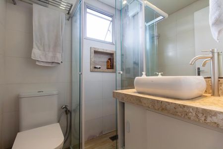 Apartamento para alugar com 47m², 2 quartos e 1 vaga Apartamento para alugar com 47m², 2 quartos e 1 vagaBanheiro