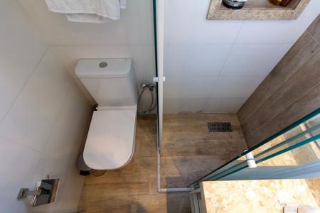 Apartamento para alugar com 47m², 2 quartos e 1 vaga Apartamento para alugar com 47m², 2 quartos e 1 vagaBanheiro