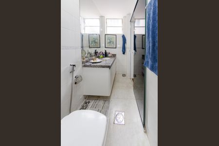 Apartamento à venda com 120m², 4 quartos e 1 vagaBanheiro suíte