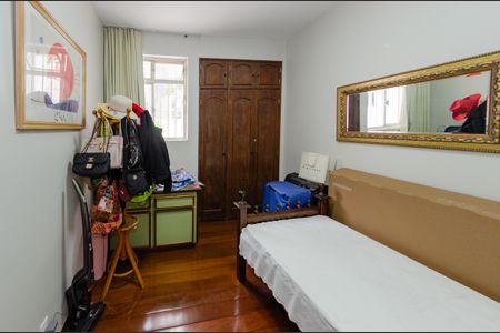 Apartamento à venda com 120m², 4 quartos e 1 vagaQuarto 2