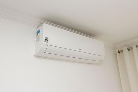 Ar Condicionado da Sala de casa à venda com 3 quartos, 215m² em Vila Carmosina, São Paulo