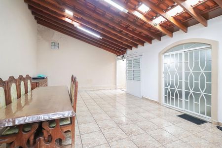 Casa à venda com 215m², 3 quartos e 4 vagasEspaço Gourmet