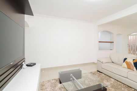 Casa à venda com 215m², 3 quartos e 4 vagasSala