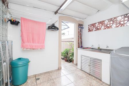 Casa à venda com 215m², 3 quartos e 4 vagasÁrea de Serviço