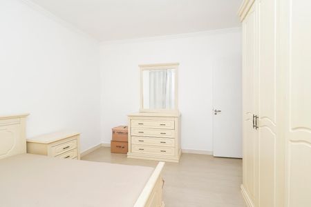 Casa à venda com 215m², 3 quartos e 4 vagasQuarto 2