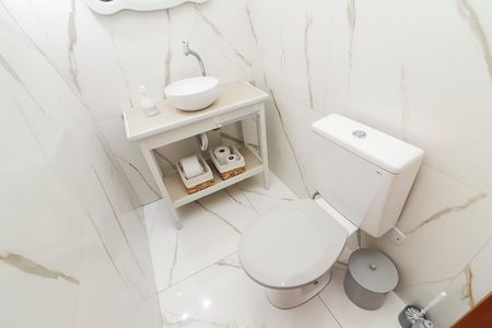 Casa à venda com 215m², 3 quartos e 4 vagasBanheiro de serviço