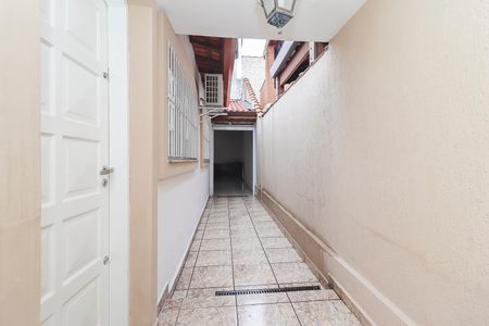 Casa à venda com 215m², 3 quartos e 4 vagasQuintal