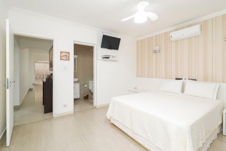 Casa à venda com 215m², 3 quartos e 4 vagasQuarto 1 - Suíte