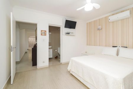 Casa à venda com 215m², 3 quartos e 4 vagasQuarto 1 - Suíte