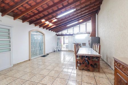 Casa à venda com 215m², 3 quartos e 4 vagasEspaço Gourmet