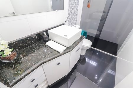 Casa à venda com 215m², 3 quartos e 4 vagasBanheiro Social