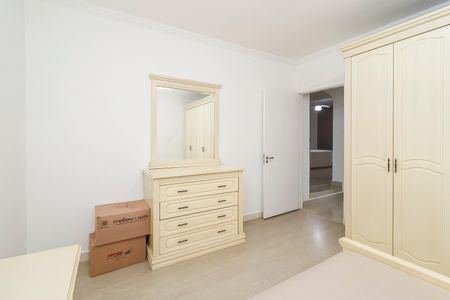 Casa à venda com 215m², 3 quartos e 4 vagasQuarto 2