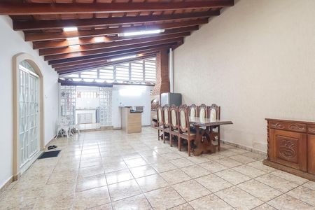 Casa à venda com 215m², 3 quartos e 4 vagasEspaço Gourmet