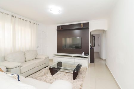 Casa à venda com 215m², 3 quartos e 4 vagasSala