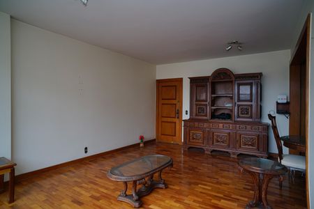 Sala de apartamento à venda com 3 quartos, 110m² em Icaraí, Niterói