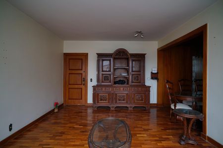 Apartamento à venda com 110m², 3 quartos e 1 vaga Apartamento à venda com 110m², 3 quartos e 1 vagaSala