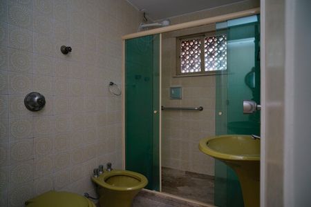 Apartamento à venda com 110m², 3 quartos e 1 vaga Apartamento à venda com 110m², 3 quartos e 1 vagaBanheiro Social