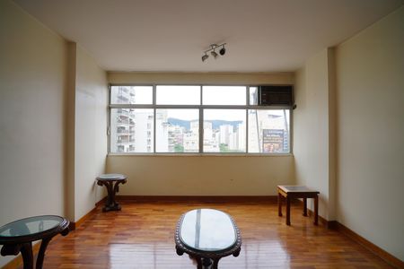 Sala de apartamento à venda com 3 quartos, 110m² em Icaraí, Niterói