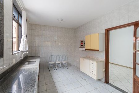 Casa para alugar com 198m², 3 quartos e 1 vagaCozinha