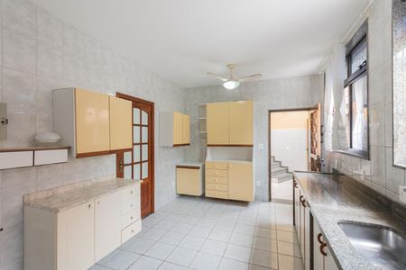 Casa para alugar com 198m², 3 quartos e 1 vagaCozinha