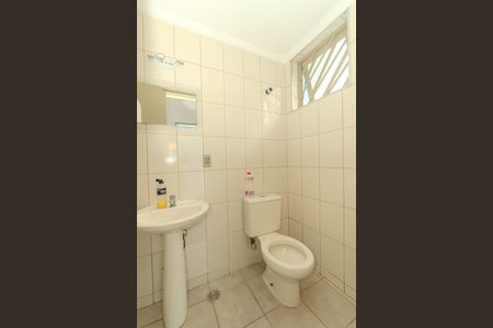 Casa para alugar com 280m², 5 quartos e sem vaga Casa para alugar com 280m², 5 quartos e sem vagaBanheiro 2