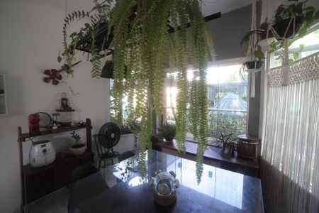 Casa à venda com 3 quartos, 195m² em Baldeador, Niterói