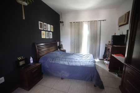 Casa à venda com 3 quartos, 195m² em Baldeador, Niterói