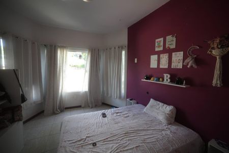 Casa à venda com 3 quartos, 195m² em Baldeador, Niterói