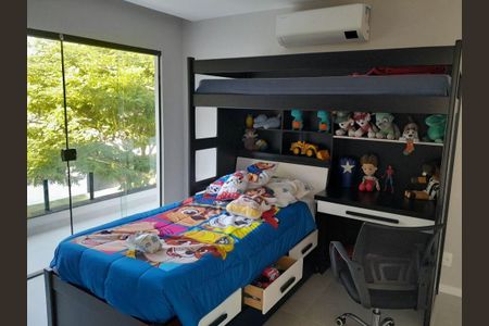 Casa à venda com 5 quartos, 390m² em Piratininga, Niterói