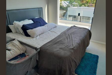 Casa à venda com 5 quartos, 390m² em Piratininga, Niterói