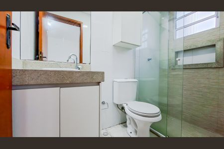 Banheiro de kitnet/studio para alugar com 1 quarto, 30m² em Jardim Arapongas, Guarulhos