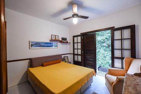 Casa à venda com 4 quartos, 579m² em Muriqui, Niterói