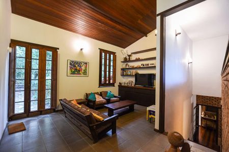 Casa à venda com 4 quartos, 579m² em Muriqui, Niterói