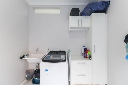 Casa para alugar com 241m², 3 quartos e 3 vagas Casa para alugar com 241m², 3 quartos e 3 vagasÁrea de Serviço