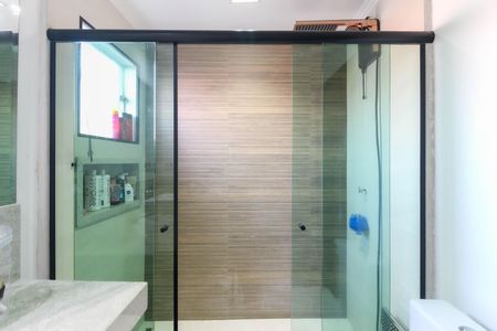 Casa para alugar com 241m², 3 quartos e 3 vagas Casa para alugar com 241m², 3 quartos e 3 vagasBanheiro da Suíte