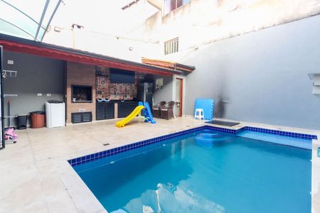 Casa para alugar com 241m², 3 quartos e 3 vagas Casa para alugar com 241m², 3 quartos e 3 vagasÁrea Externa